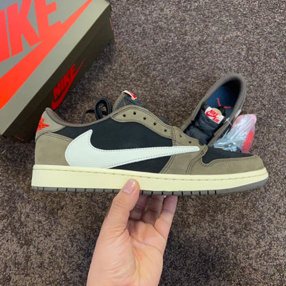 Travis Scott x Air Jordan 1 Low Retro SP Dark Mocha